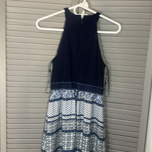 pre-owned: Vince Camuto navy white tribal print halter maxi dress size 2 - Picture 7 of 10